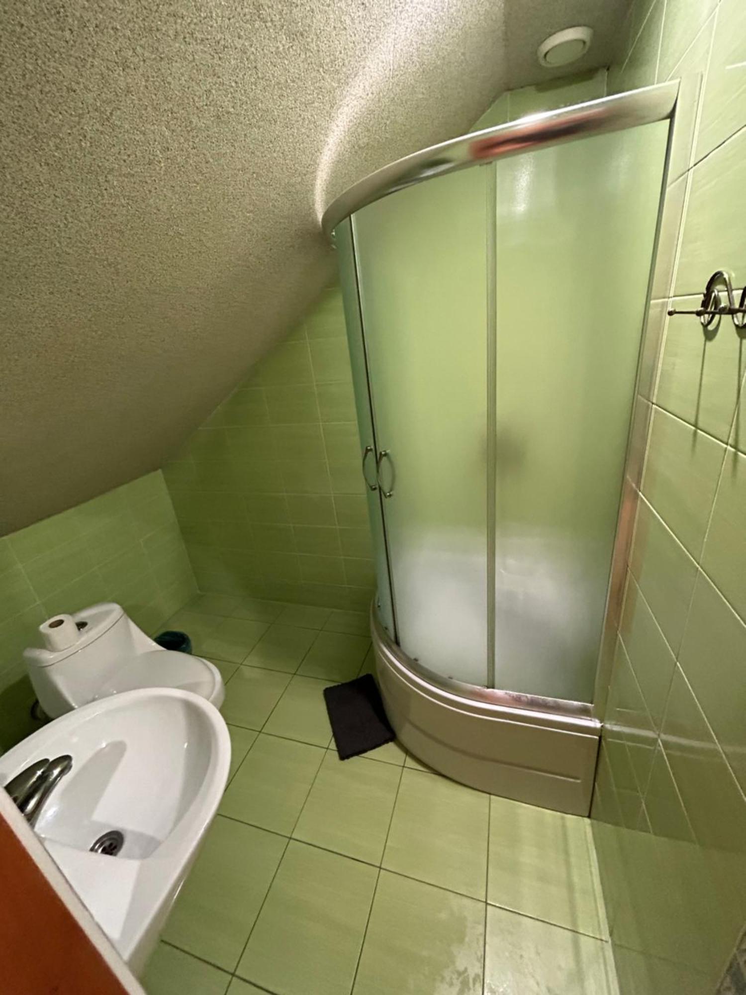 Любе Hotel Yablunytsya Eksteriør billede
