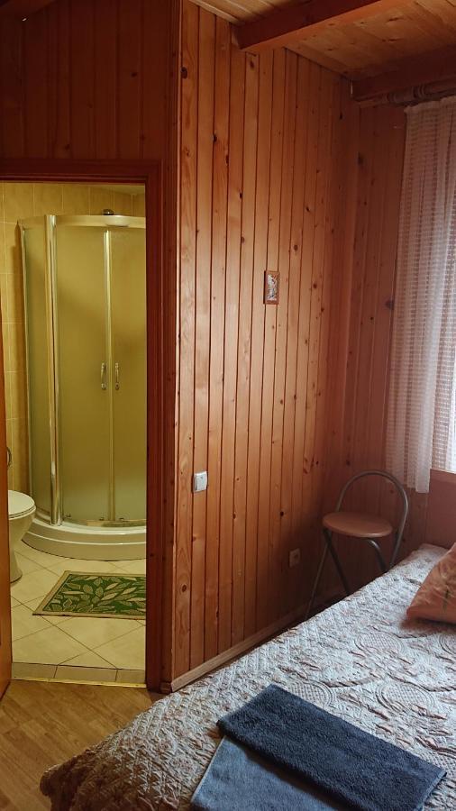 Любе Hotel Yablunytsya Eksteriør billede